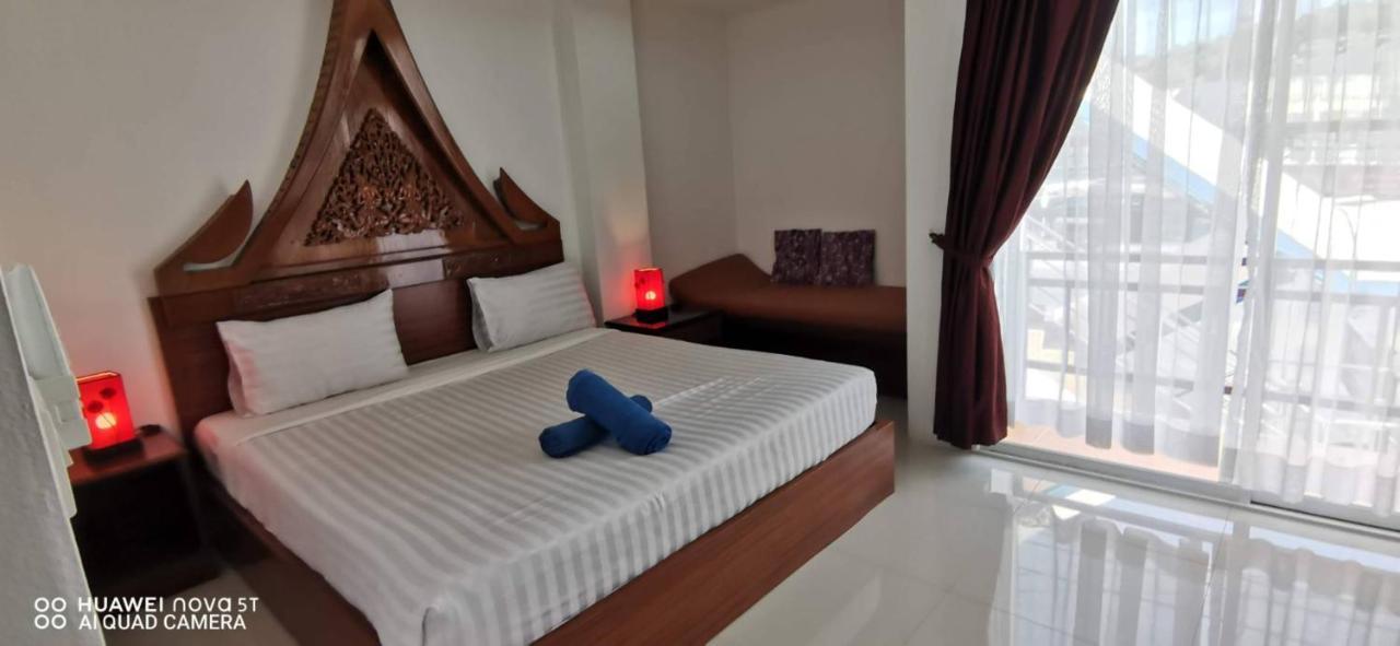 Sure Guesthouse Kamala Beach Exterior foto