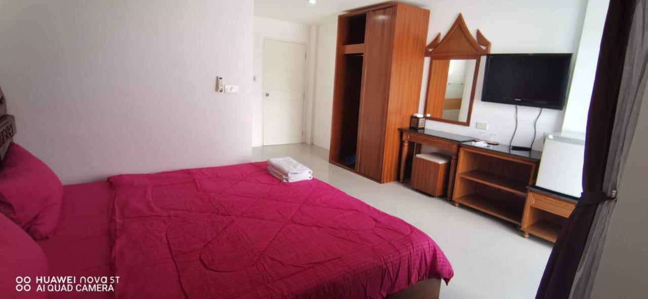 Sure Guesthouse Kamala Beach Exterior foto