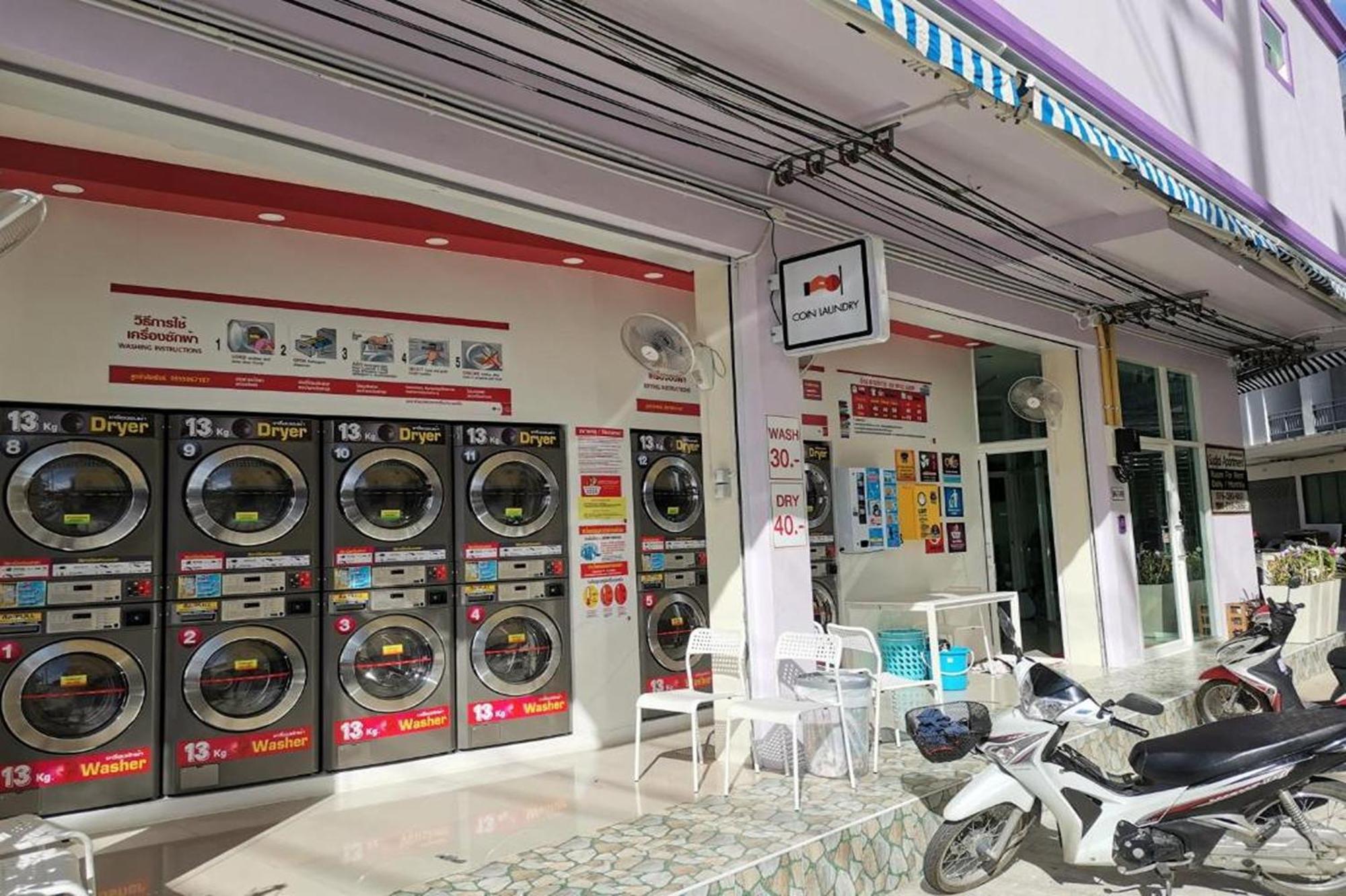 Sure Guesthouse Kamala Beach Exterior foto